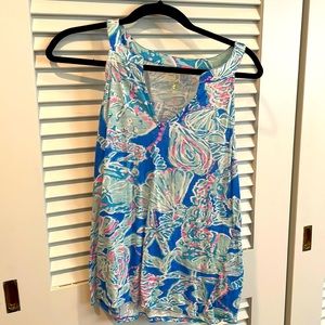 Large Lily sleeveless cotton tank.